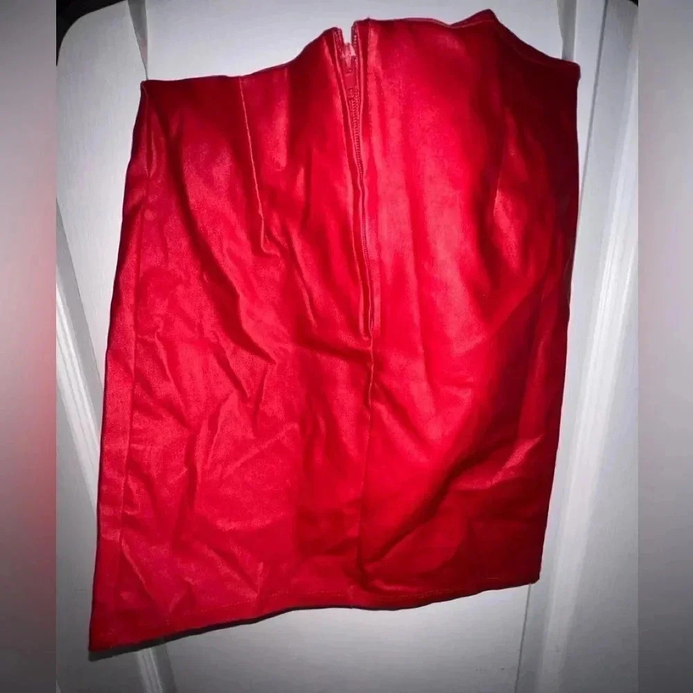 Windsor Red Faux Leather Jacket Women Zip Mini Skirt Size Medium - Picture 4 of 5